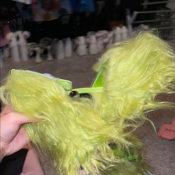 Brand new current mood Lime Green Faux Fur Platform Heels - Picture 5 of 6